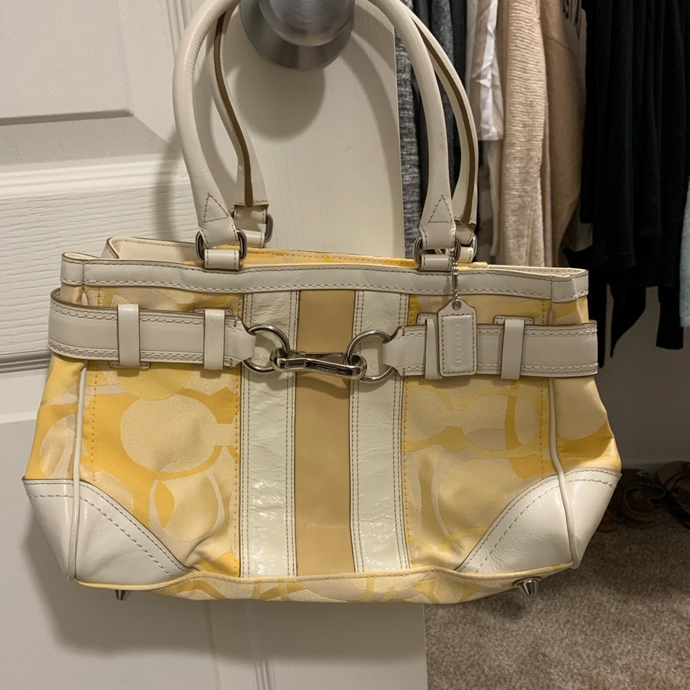 💛 Coach Purse 💛